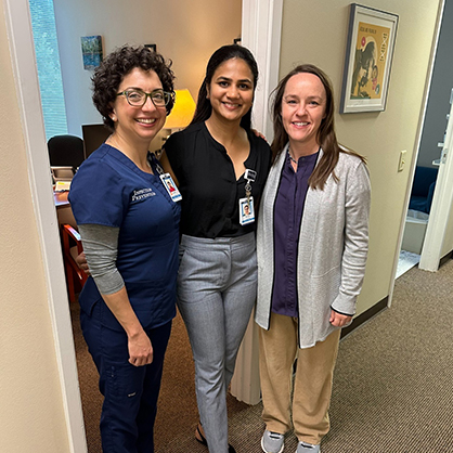 Shreya Reddy Rekulapally ’23 MHA (center) made important connections as an intern at St. David’s Medical Center.