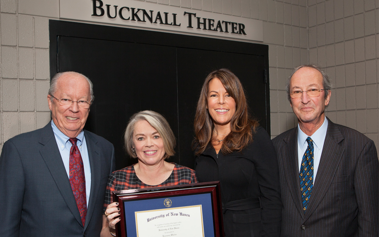Bucknall Excellence in Teaching Award Goes to Popular Biology Professor