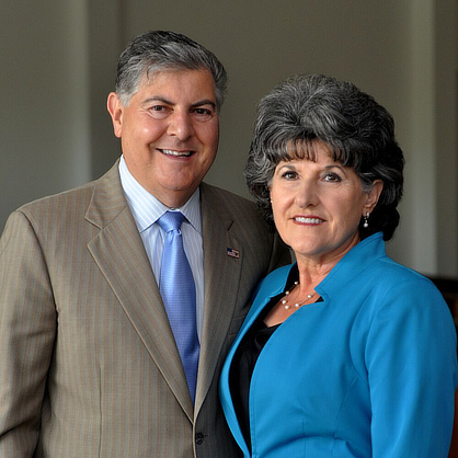 Frank Martire ’77 MBA and wife Marisa.