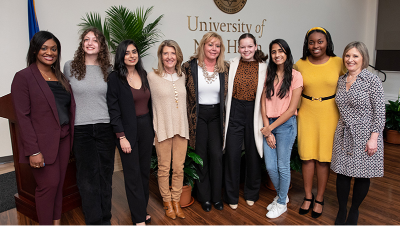 Anchal Bhatia ’24 MBA (third from right) at the conversation with Cindi Bigelow (fourth from left). 