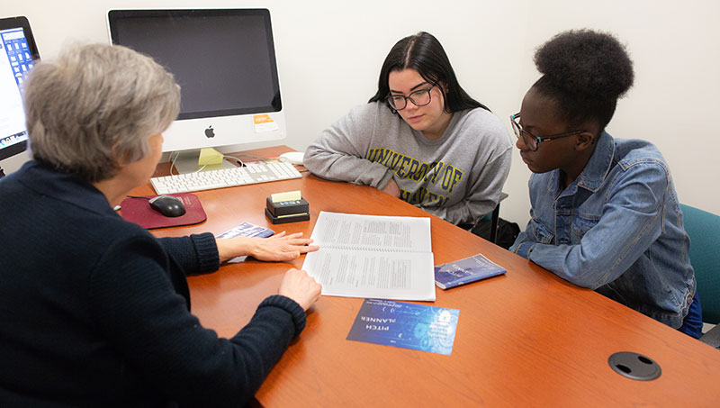 Image of engineering students