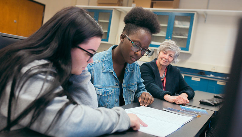 Image of engineering students