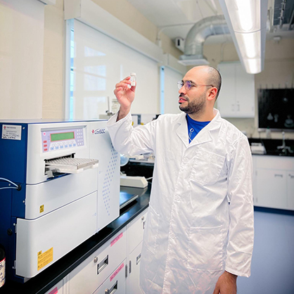 Tarek Ibrahim ’23 M.S. in the lab.