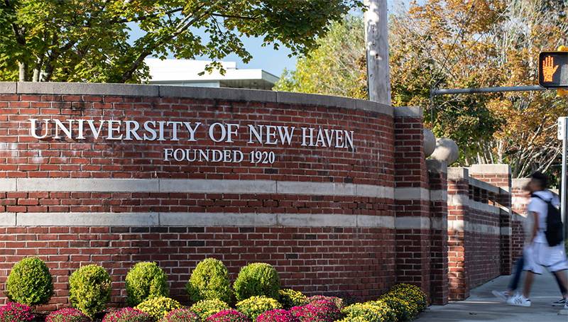 Image of University of New Haven Sign.