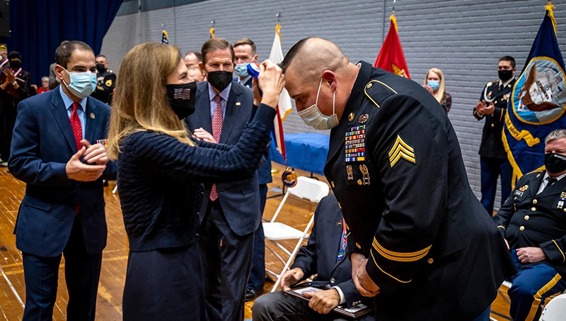 Lieutenant Governor Susan Bysiewicz awards Brian Ohler '20, '22 MHA.