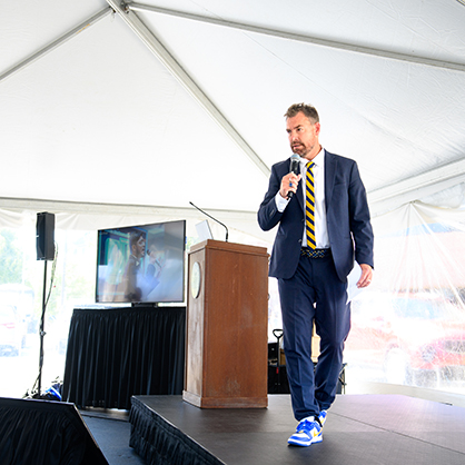 President Jens Frederiksen Ph.D., welcomes sophomores to the inaugural Charge Back program ahead of the fall semester.