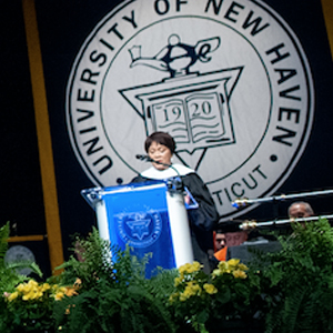 Photo of New Haven Mayor Toni Harp ’13 Hon. speaking at the morning commencement ceremony.