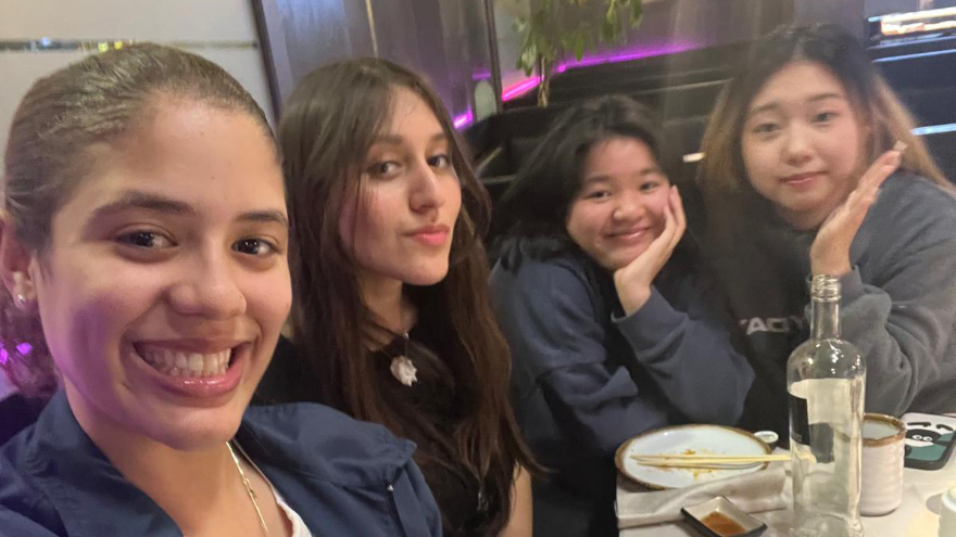 Isa with Italian friends for a conversation exchange