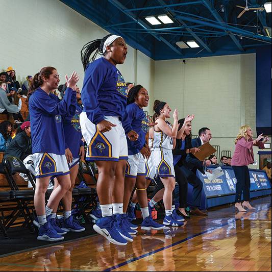 Photo of women's basketball team