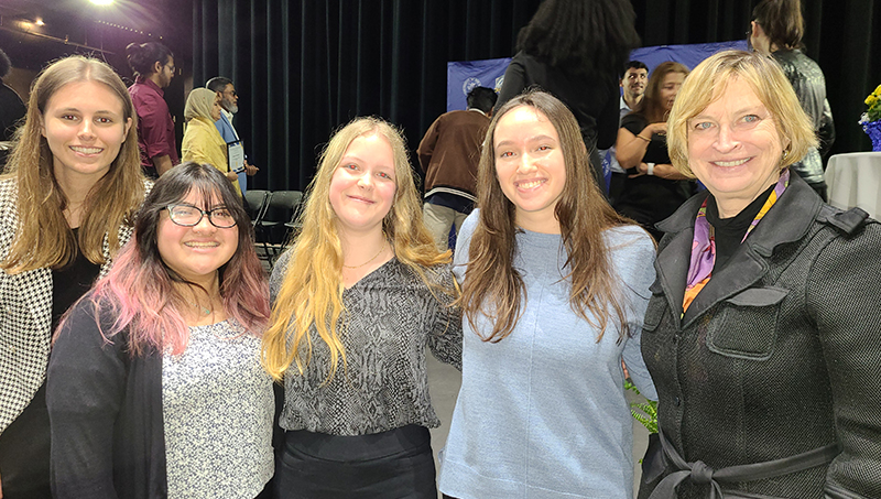 Dr. Leah Hartman (far right) is a mentor to her students.