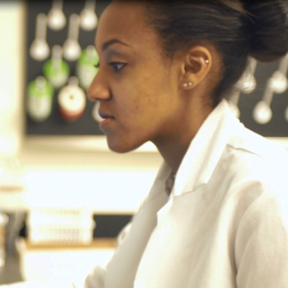 An image of Phylicia Kidd ’16, a biology alumnus at the University of New Haven.